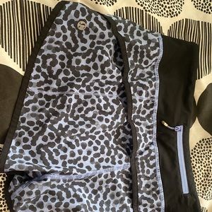 Lululemon size 6 speed up shorts 2.5 inch